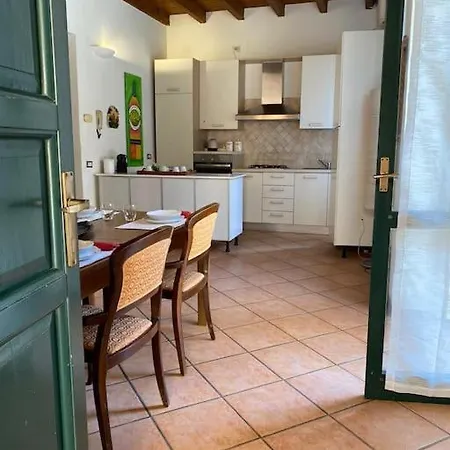 La Casa Nel Borgo Анджера